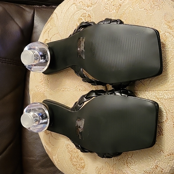 Olivia Miller Heel Sandal, Black, Size 8, Round crystal heels, NWOT, 2.5" Heel - Picture 8 of 12